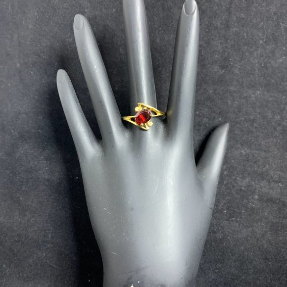 Lind Jewelry - Vintage Lind 24KT HGE Garnet And Diamond Ring